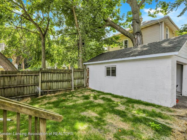 House for sale in Fairview, Lansing