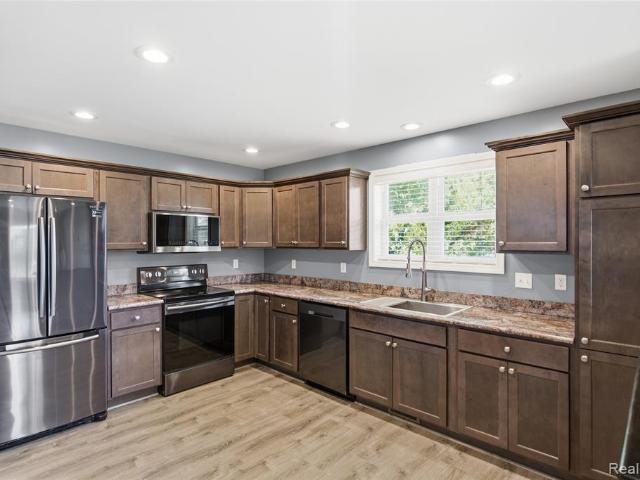 House for sale in Fenton, Genesee County