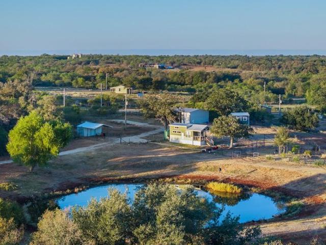 Farm for sale in Luling, Texas
