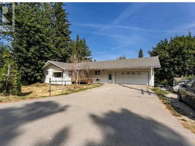 House for sale in Salmon Arm, British Columbia