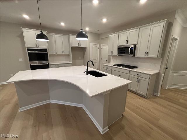 Townhouse for sale in Avon Lake, Ohio
