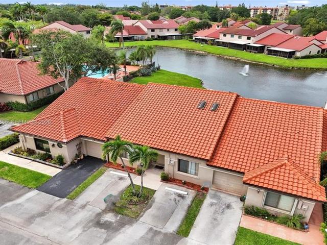 Townhouse for sale in Lauderhill, Broward County