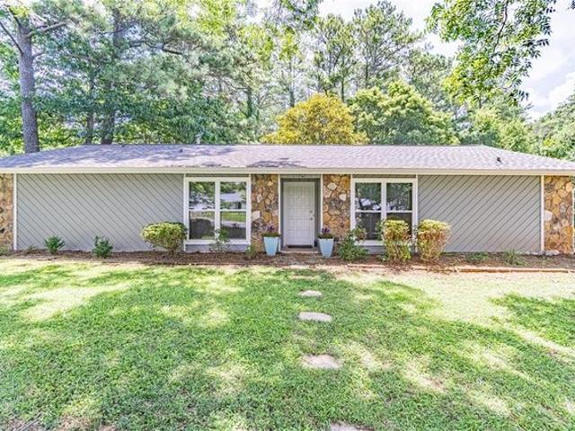 House for sale in Lilburn, Georgia