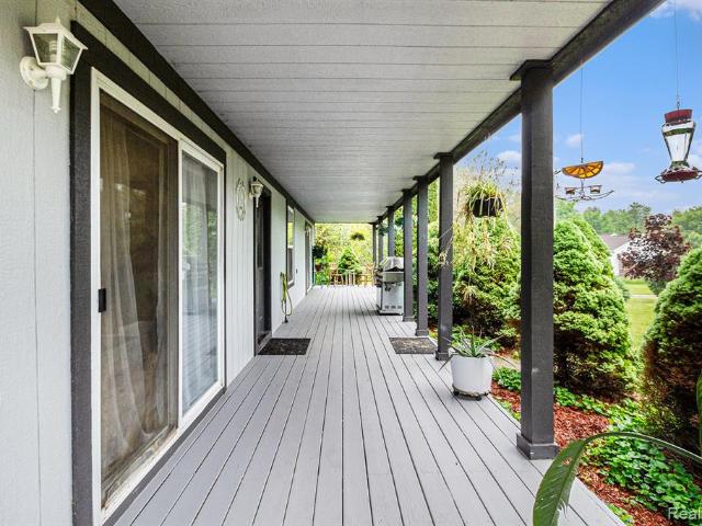 House for sale in Columbiaville