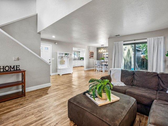 Townhouse for sale in Rescue, California