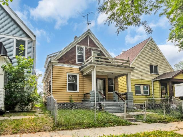 House for sale in Milwaukee, Wisconsin