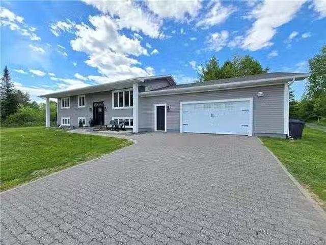 House for sale in Bathurst, New Brunswick
