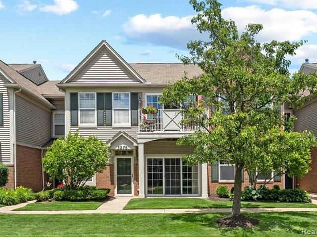 Condo for sale in Wixom, Michigan