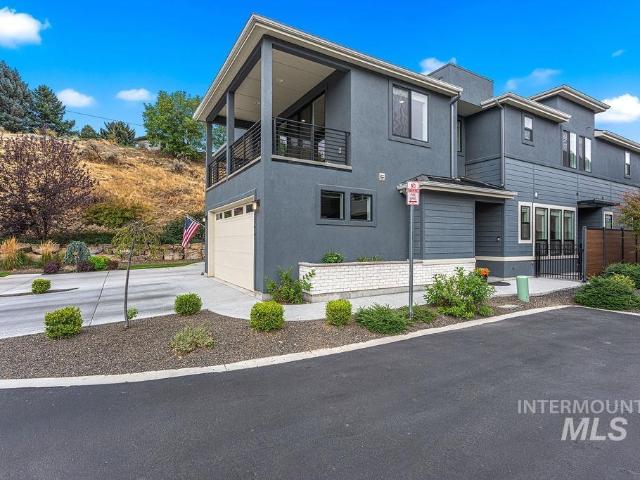 Townhouse for sale in Lakemoor, Eagle