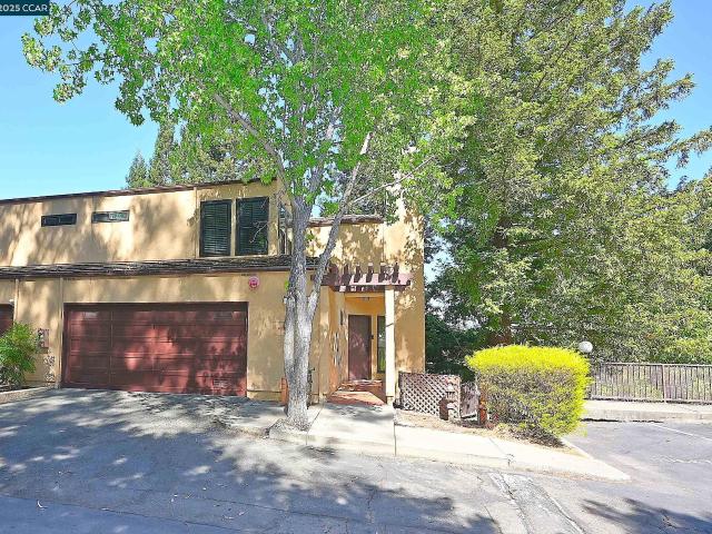Townhouse for sale in Lafayette