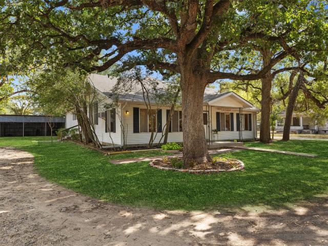House for sale in Somerville, Texas