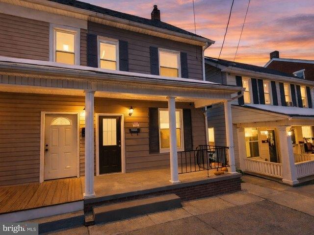 Townhouse for sale in Red Lion, Pennsylvania