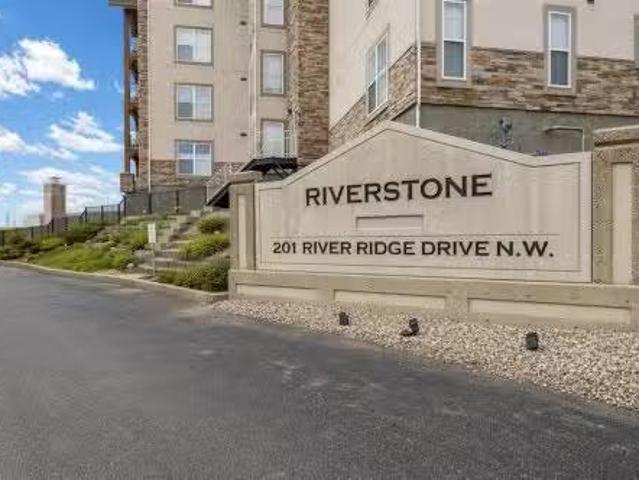 Condo for sale in Medicine Hat, Alberta