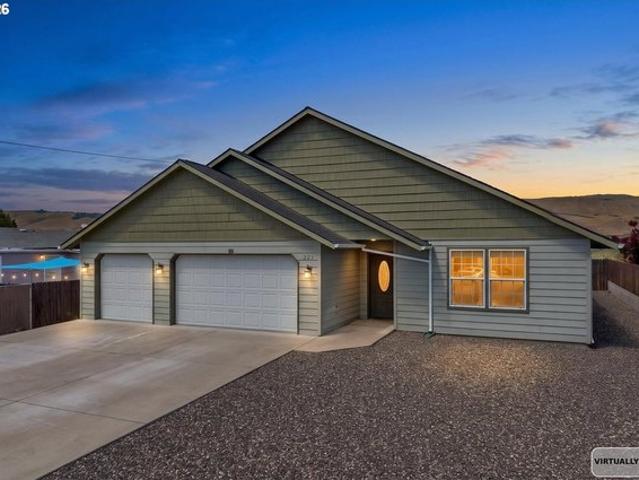 House for sale in Dallesport, Washington