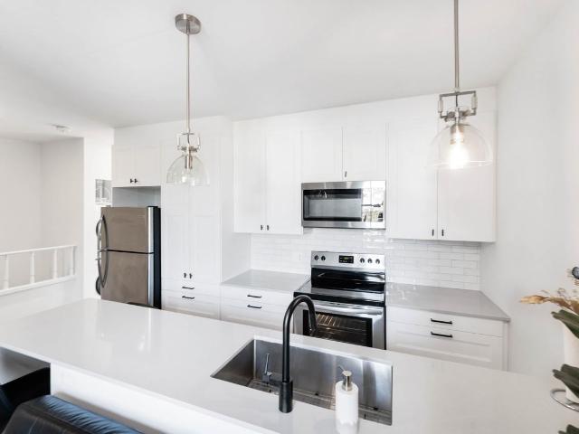 Apartment for rent in Mulhurst Bay, Ontario
