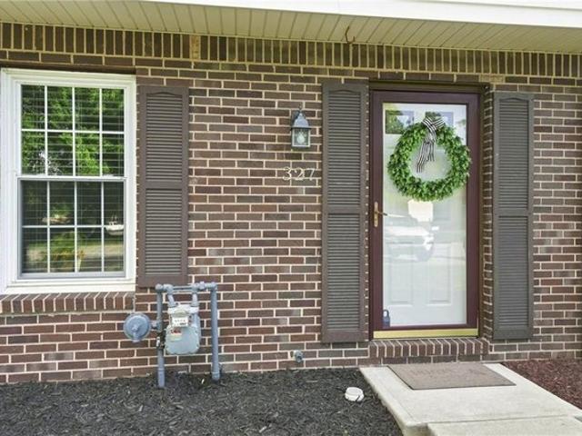Townhouse for sale in Latrobe, Pennsylvania
