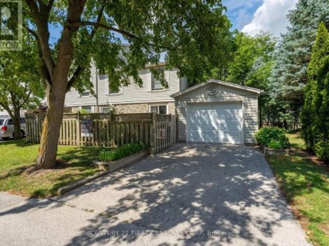 Townhouse for sale in Arva, Ontario