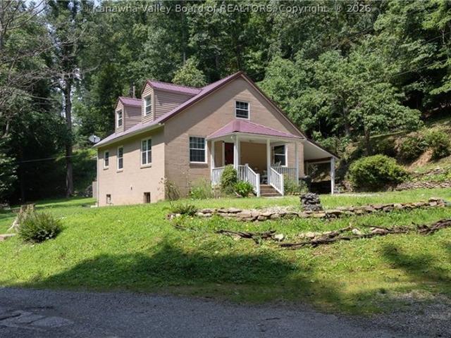House for sale in Clendenin, West Virginia