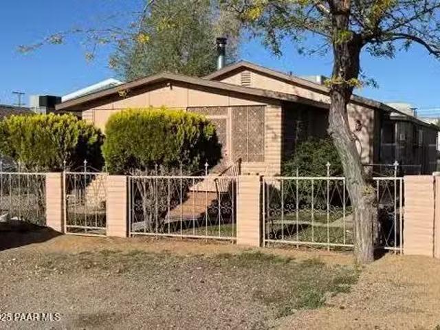House for sale in Prescott Valley
