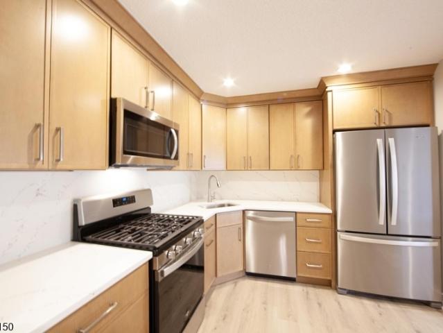 Property for sale in Liberty Corner, New Jersey