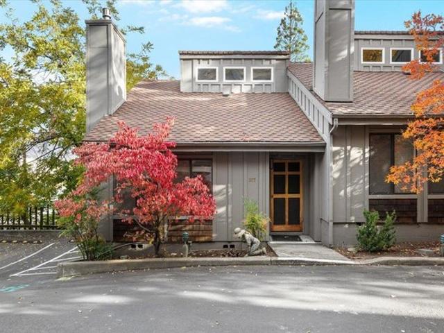 Townhouse for sale in Oregonia