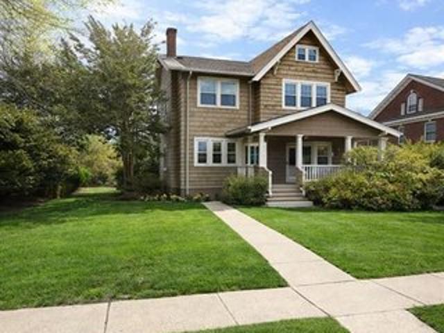 House for sale in Teaneck, New Jersey