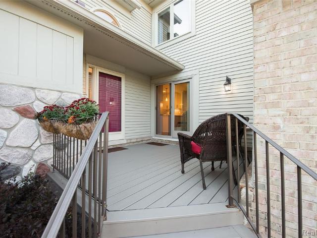 Condo for sale in St. Lawrence Estates, Northville