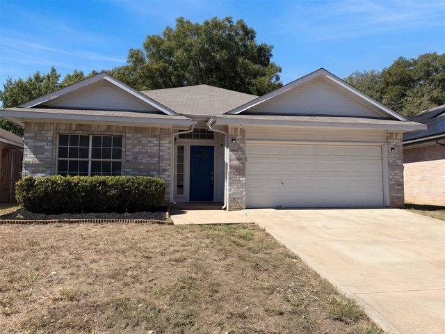 House for sale in Lake Dallas, Denton County