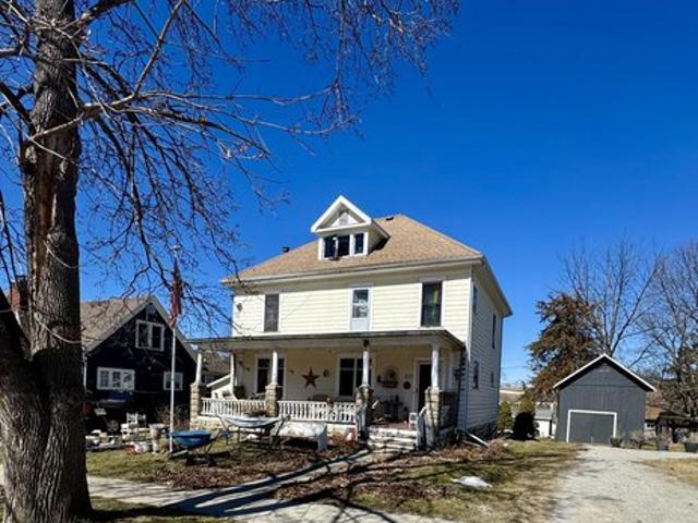 House for sale in Cambria, Wisconsin