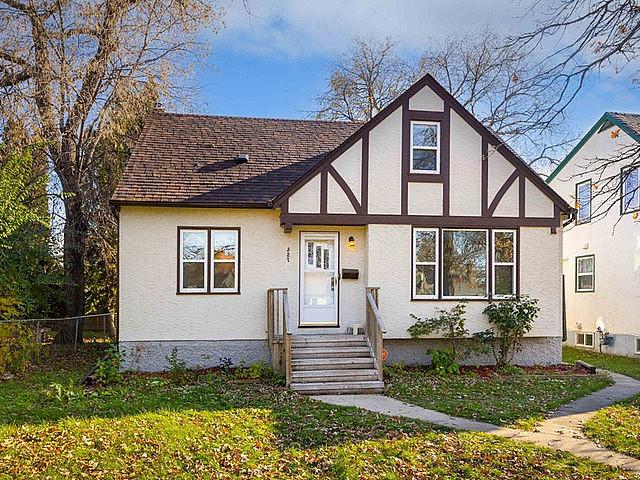 House for sale in East St. Paul, Manitoba