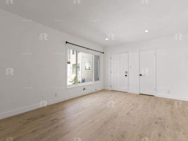 Apartment for rent in Canoga Park, California