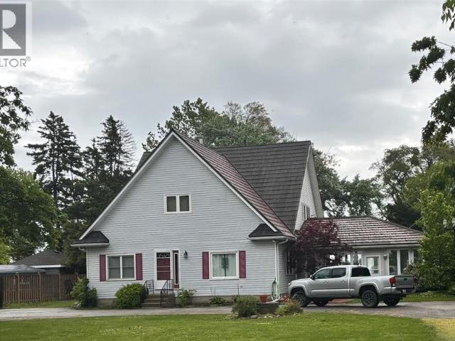 House for sale in Chatham–kent, Ontario
