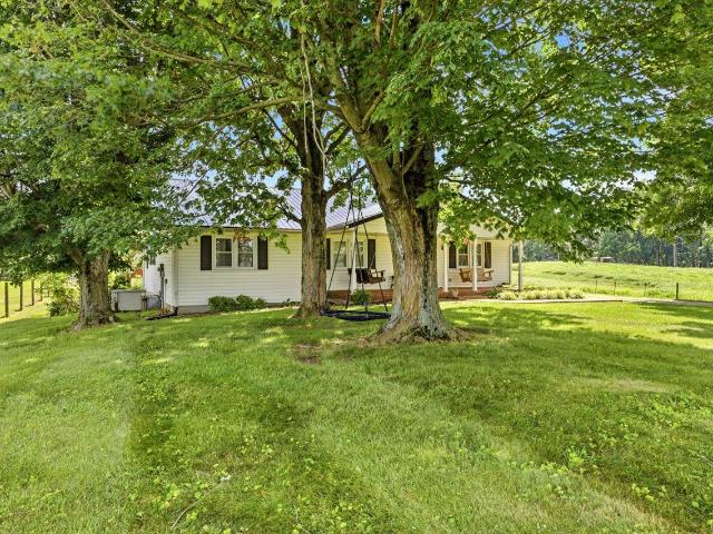 House for sale in Oakland, Kentucky