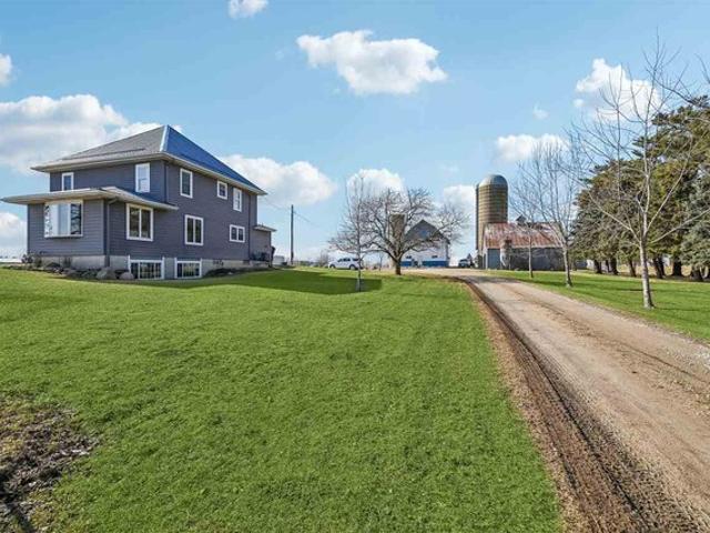 House for sale in Linn, Iowa