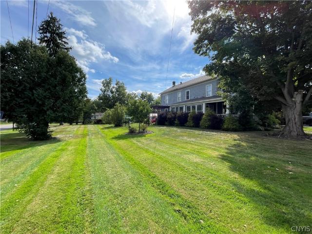 House for sale in Durhamville, Town of Verona