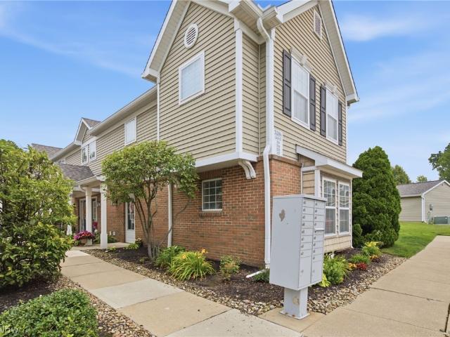 Condo for sale in Summit, Ohio