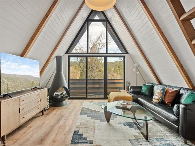 House for sale in Green Valley Lake, California