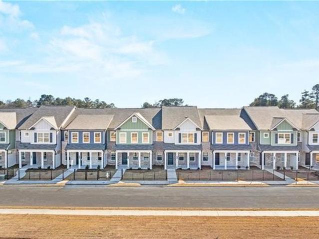 Townhouse for sale in Loganville, Georgia