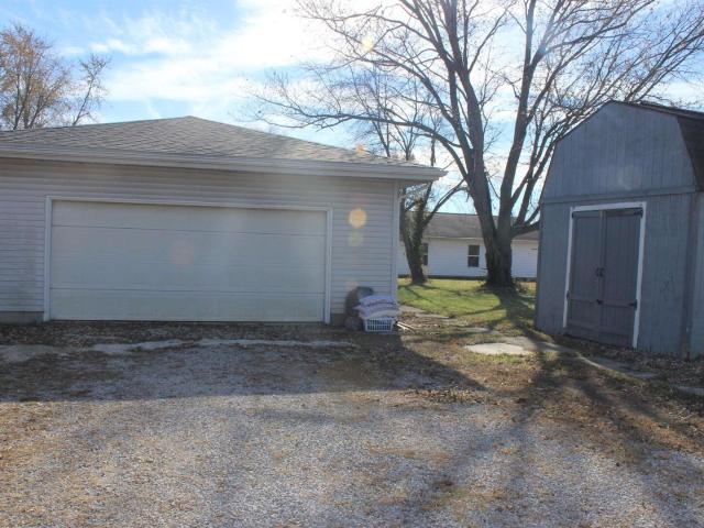 House for sale in Kell, Illinois