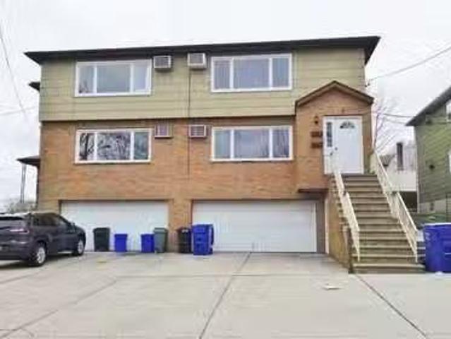 Condo for rent in Fort Lee