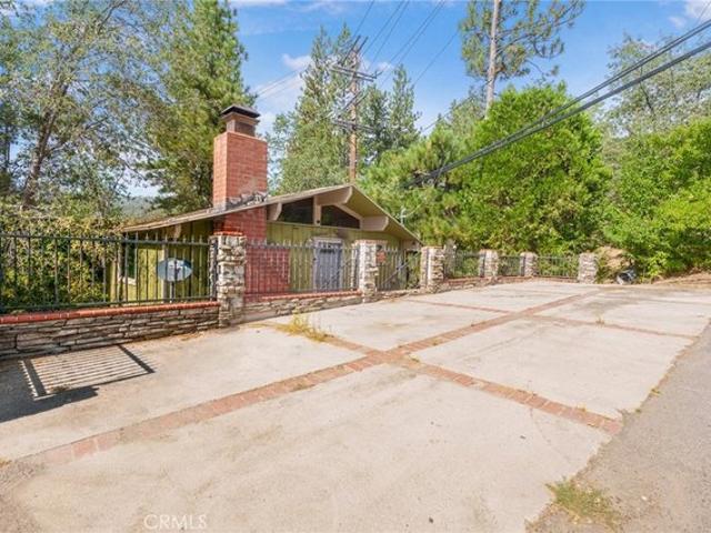 House for sale in Green Valley Lake, California
