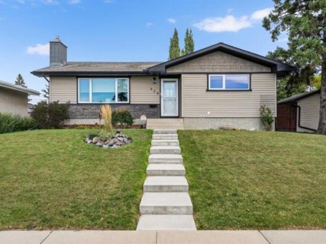 House for sale in Mayland Shopping Center, Calgary