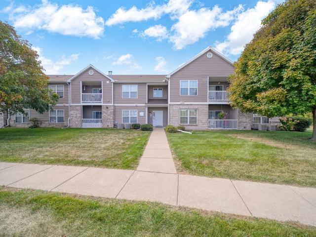 Condo for sale in Brooklyn, Michigan