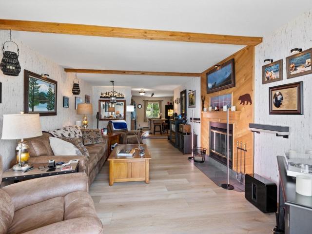 Condo for sale in Coolin