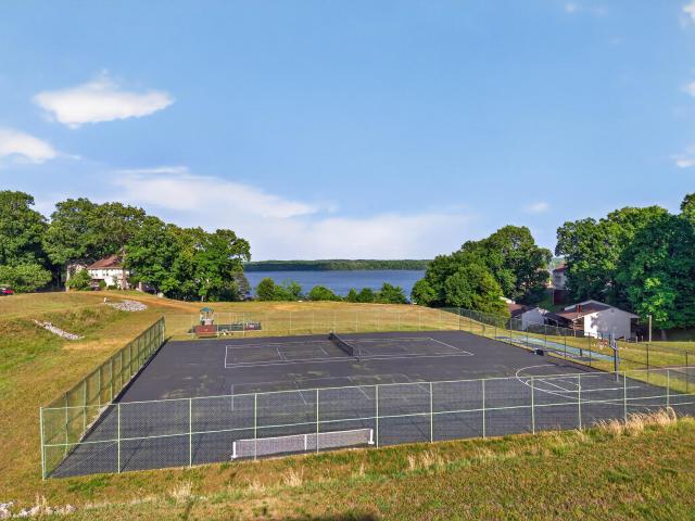 Condo for sale in Kuttawa, Kentucky