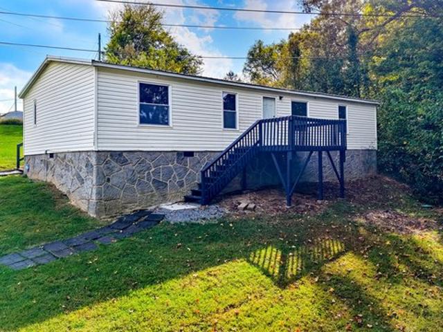 House for sale in Walland, East Tennessee