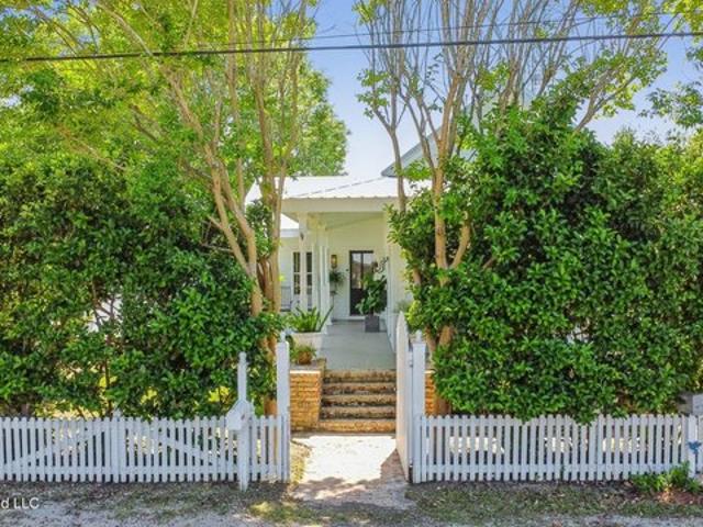 House for sale in Bay Saint Louis, Mississippi