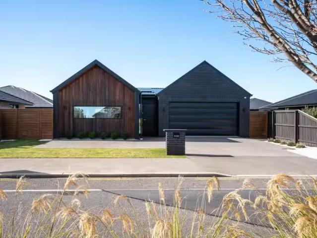 House for sale in Chaslands, Canterbury