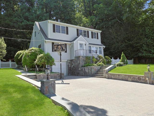 House for sale in Hawthorne, New York