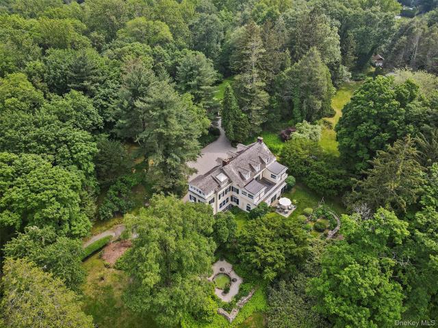 House for sale in Bedford, New York